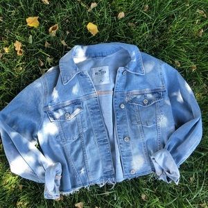 Cropped denim jacket